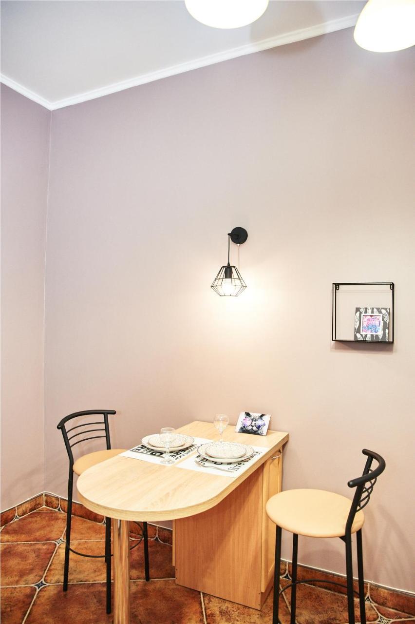 Designer Apartment In The Center Lviv Exterior foto